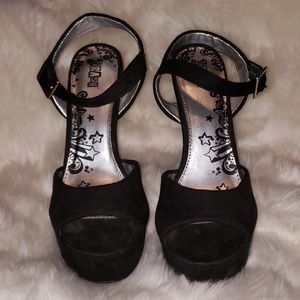 "Trash" Peep Toe Platforms in Black